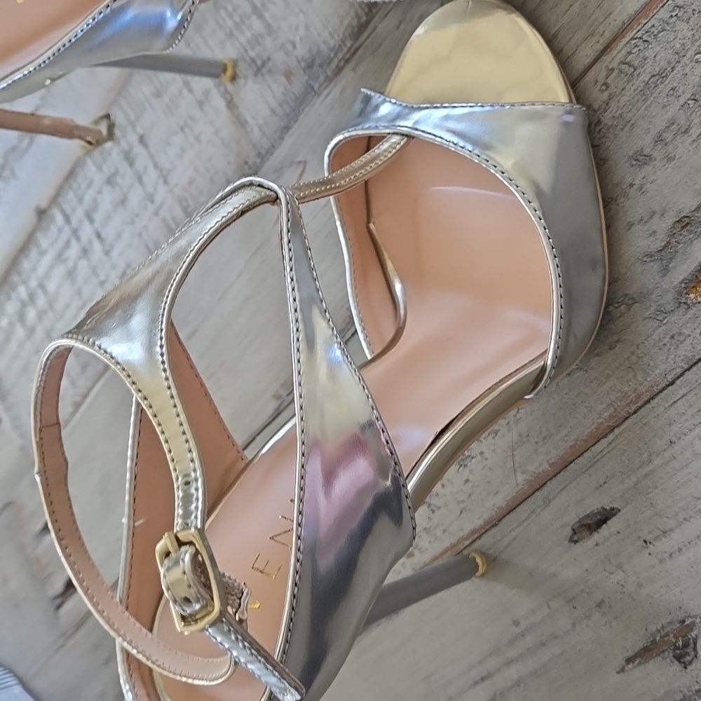 VENUS Metallic Gold and Silver Heel T-Strap Wrap Around Heels - Picture 3 of 12